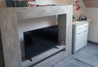 Apartment Lulu allows 18 year olds to book a room