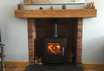 Waters Edge has Balcony rooms