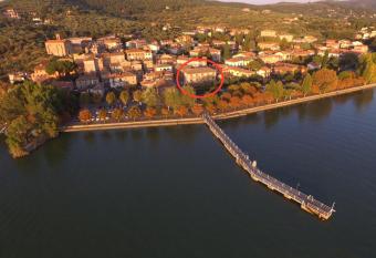 Albergo Ristorante da Settimio allows 18 year olds to book a room