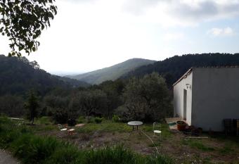 Maison de Campagne l   tang allows 18 year olds to book a room