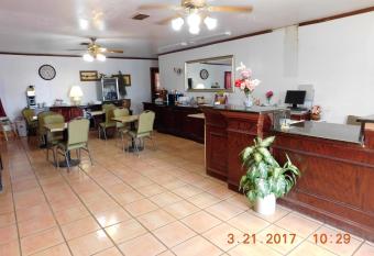 American Star Inn allows 18 year olds to book a room