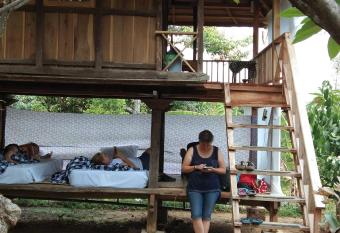 ESA di Kubu Homestay has Balcony rooms