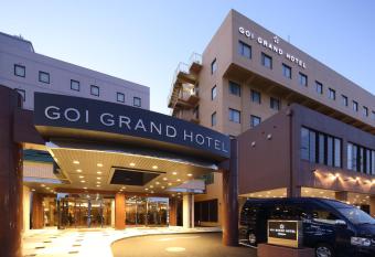 Goi Grand Hotel allows 18 year olds to book a room