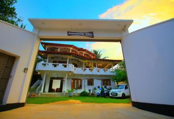 Friendship Villa has Balcony rooms