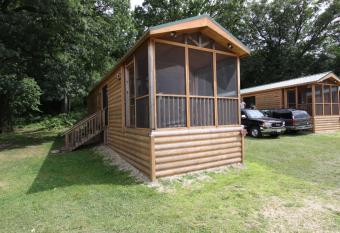 Blackhawk Rv Campground Cabin 1 has Balcony rooms