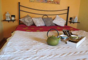 Casa Madonnina allows 18 year olds to book a room