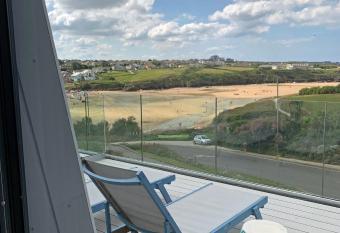Porth Beach Hotel allows 18 year olds to book a room