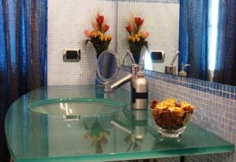 La Rometta allows 18 year olds to book a room