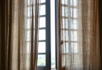 Le Petit Chateau allows 18 year olds to book a room