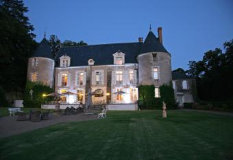 Ch  teau De Pray has Balcony rooms