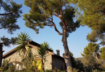 Casa Lavanda has Balcony rooms