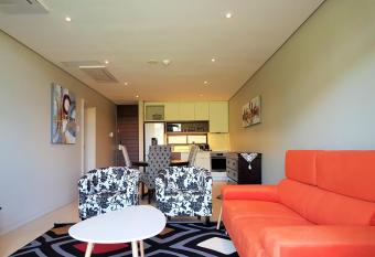 Zimbali Suites 106 allows 18 year olds to book a room