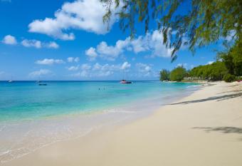 Colony Club by Elegant Hotels has Balcony rooms