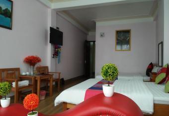 Chau A Hotel has Smoking rooms