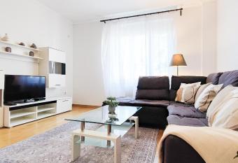 FilinHome Stefanovica Suite 1 allows 18 year olds to book a room