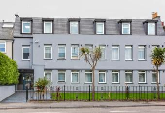 Hampton Suites Serviced Apartments has Balcony rooms