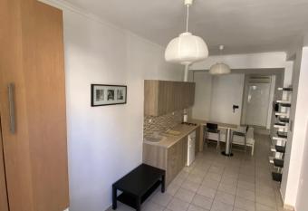 Loutraki Studio allows 18 year olds to book a room