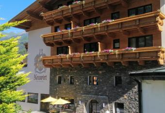 Hotel Neuwirt has Balcony rooms