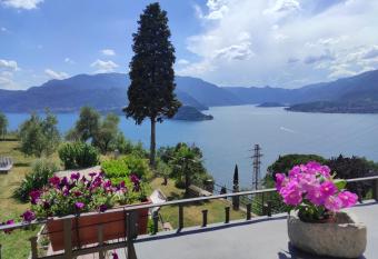Varenna Castle Amazing lake view has Balcony rooms