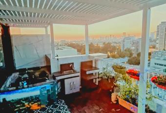 Avi s Place has Balcony rooms