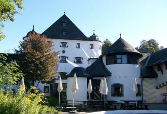 Family Hotel Schloss Rosenegg has Balcony rooms