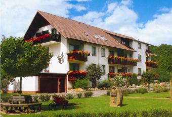 Landgut Hotel zur Warte has Balcony rooms
