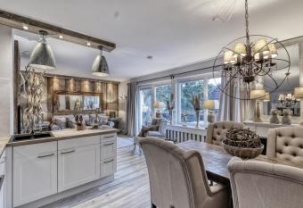 HOME Suites Deluxe mit Sauna has Balcony rooms