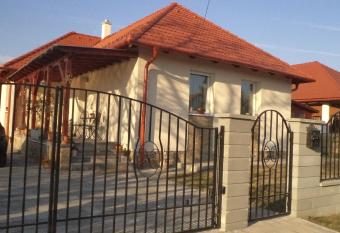 Molni has Balcony rooms