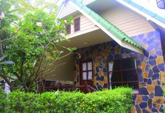 Squid Resort has Balcony rooms