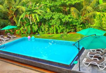 Abundia Unawatuna allows 18 year olds to book a room