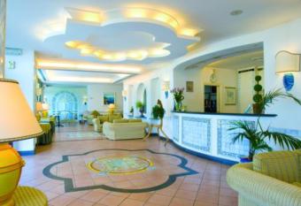 Hotel Club Sabbiadoro has Balcony rooms