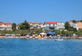 Apartmani Delfin has Balcony rooms