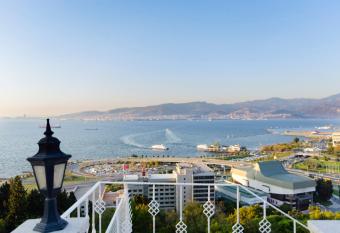 B  y  k Konak   zmir allows 18 year olds to book a room