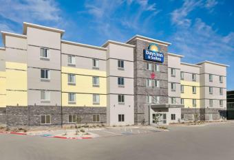 Days Inn & Suites by Wyndham Lubbock Medical Center allows 18 year olds to book a room