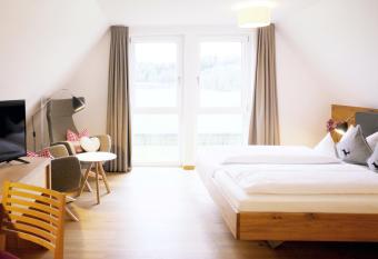 Berghotel Zollersteighof has Balcony rooms
