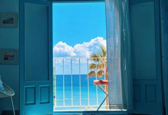 Colorful Sunrise has Balcony rooms