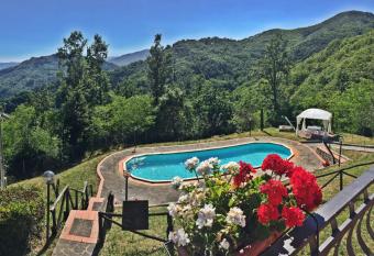 Agriturismo Bicocchi has Balcony rooms