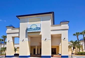 Days Inn by Wyndham Orlando Airport Florida Mall has Balcony rooms