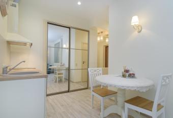 M.K.   iurlionis 7 allows 18 year olds to book a room