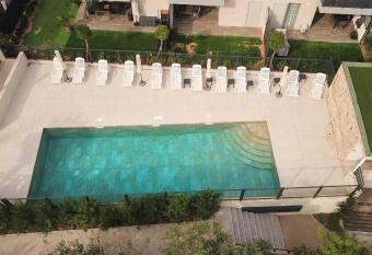 Soleil et Jardin has Balcony rooms