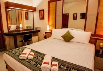 Bar Oz Riverside Guesthouse has Smoking rooms