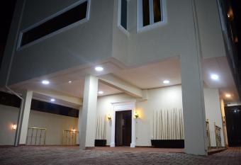 RightGate Hotel allows 18 year olds to book a room