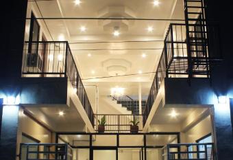 Luna Oslob Travellers Inn has Balcony rooms