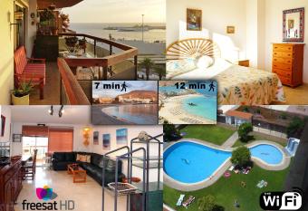 Jard  n Canario Primera l  nea de Playa has Balcony rooms