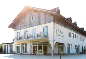 Hotel Palko has Balcony rooms