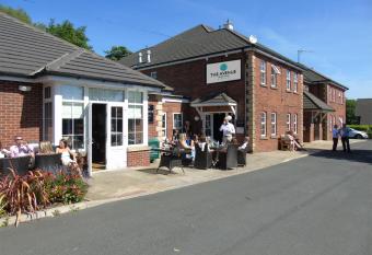 The Avenue Hotel Ltd allows 18 year olds to book a room