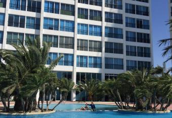 Punta Centinela Apartment allows 18 year olds to book a room