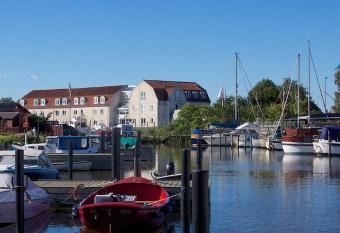 Zleep Hotel K  ge allows 18 year olds to book a room