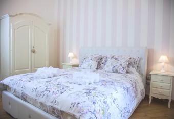 B&B La Perla - Chic Accommodation allows 18 year olds to book a room