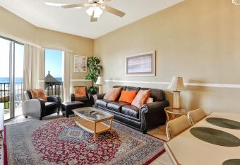 Phoenix 5 Unit 116 has Balcony rooms